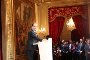 Tổng thống Pháp phát biểu rất vui vẻ. - UGVF