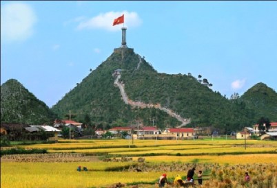 Cột cờ Lũng Cú