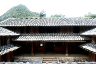 Dinh thự "Vua Mèo"
