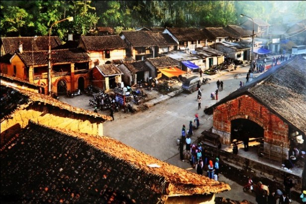 Phố cổ Đồng Văn.